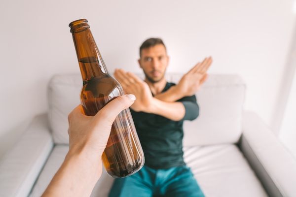 Accompagnement au laser doux pour la dépendance à l’alcool à Sherbrooke